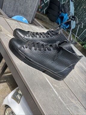 Kenneth Cole Reaction Men's Black Alligator Leather High-Top Sneakers